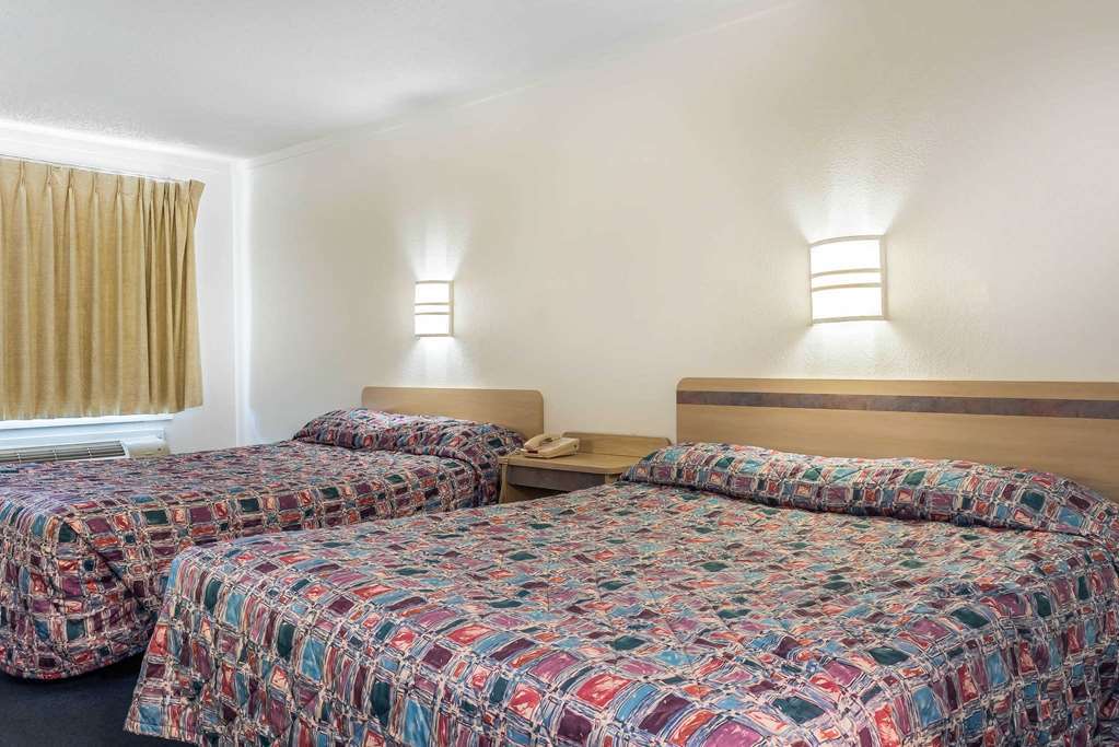 Rodeway Inn Шаронвилл Номер фото
