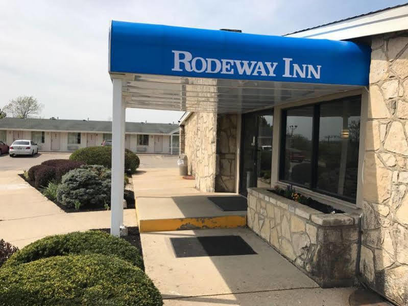 Rodeway Inn Шаронвилл Экстерьер фото